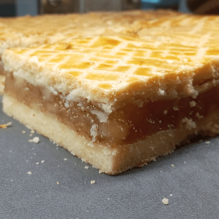 Almás pite